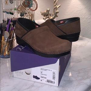 BRAND NEW Sanita Clogs